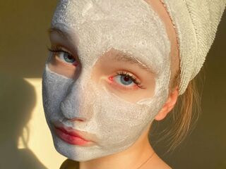 naked girl with webcam masturbating with vibrator JeanneEnglert