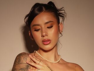 camgirl fingering wet pussy JennCasas