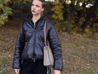camgirl showing tits JolenePeterson