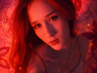 beautiful camgirl JulieCusanelli