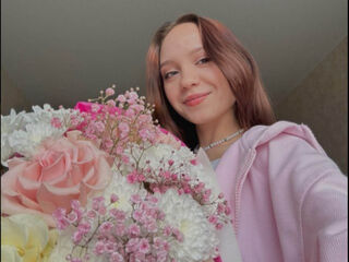 naked girl with webcam fingering LashondaBinion