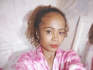 sexcam photo LayahMorgane