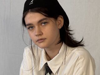 hot web cam show LeannMolineaux