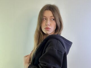 camgirl masturbating LeonilaKesling