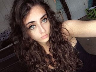 topless camgirl LilithAmaraa