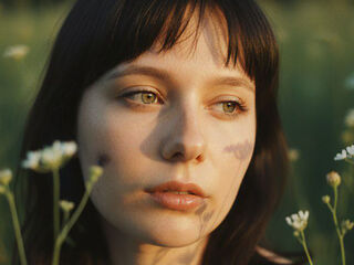 girl topless LiluSoto