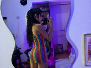 cam girl masturbating with dildo LilyCastle