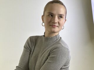 free nude webcam show LorrianePytko