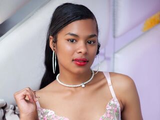 camwhore masturbating with dildo LucyLarz