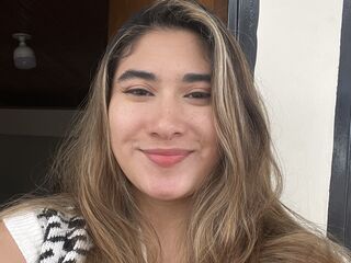 chatrubate cam girl LunaaRivas