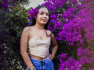 adult chat room MailyCambell