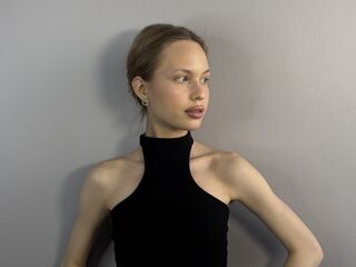 hot girl sex cam MalliaLucioni