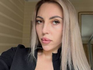 naughty cam girl picture MelisaDee