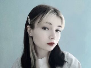 live webcam performer MelissaLey