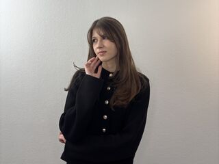 camwhore shaving pussy MonicaWohletz