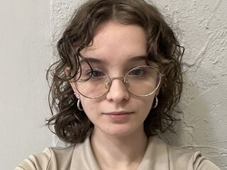 naked webcam girl video NicoleAvis