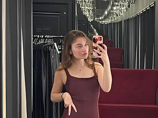 camwhore nude OdelynBreed