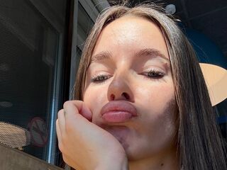 nude webcamgirl pic OdetteWingler