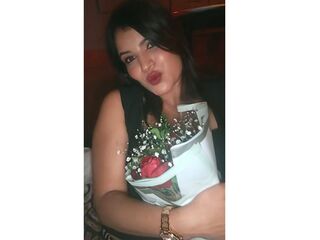naked cam girl fingering pussy PriyaTiwari