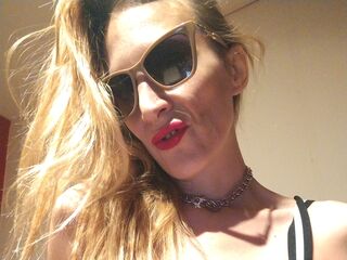 kinky webcam picture SandraLive