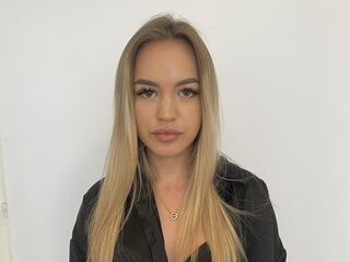 chat with cam SelenaDepaoli