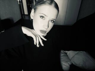 fingering webcamgirl picture SherieMcwayne