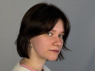 naughty camgirl fingering pussy ShiraTorstrick