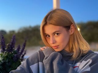 erotic webcam video ShyElisaa