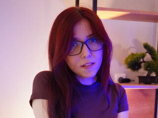 naughty camgirl masturbating with vibrator SusanNorton