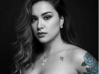 camwhore masturbating with sextoy ViviFernandes