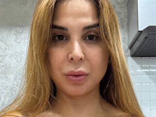 naughty cam girl masturbating with dildo YanaMillers