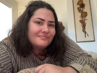 masturbating webcamgirl legallybrun