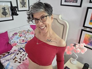 IzzyOnCam